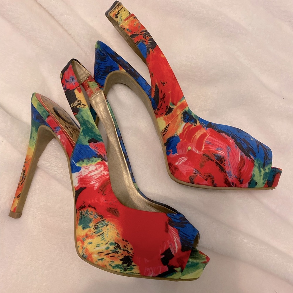 G by Guess floral sling back pumps